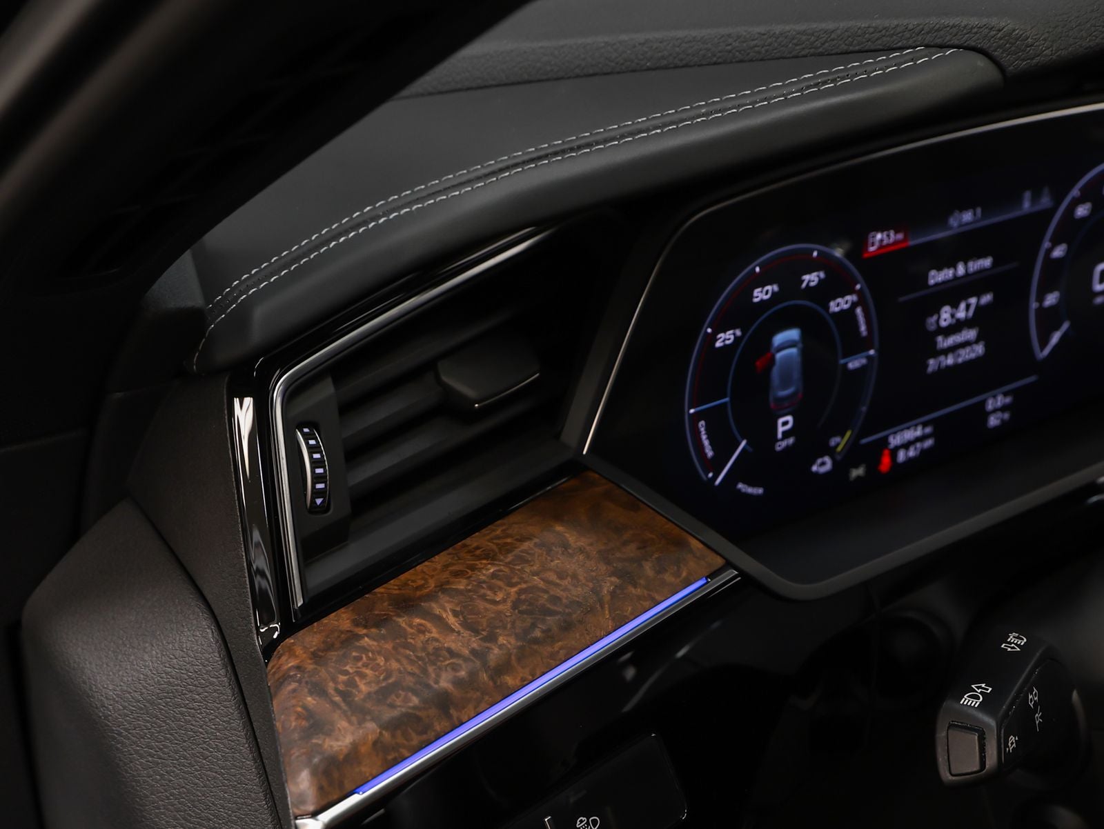 2019 Audi e-tron Prestige quattro