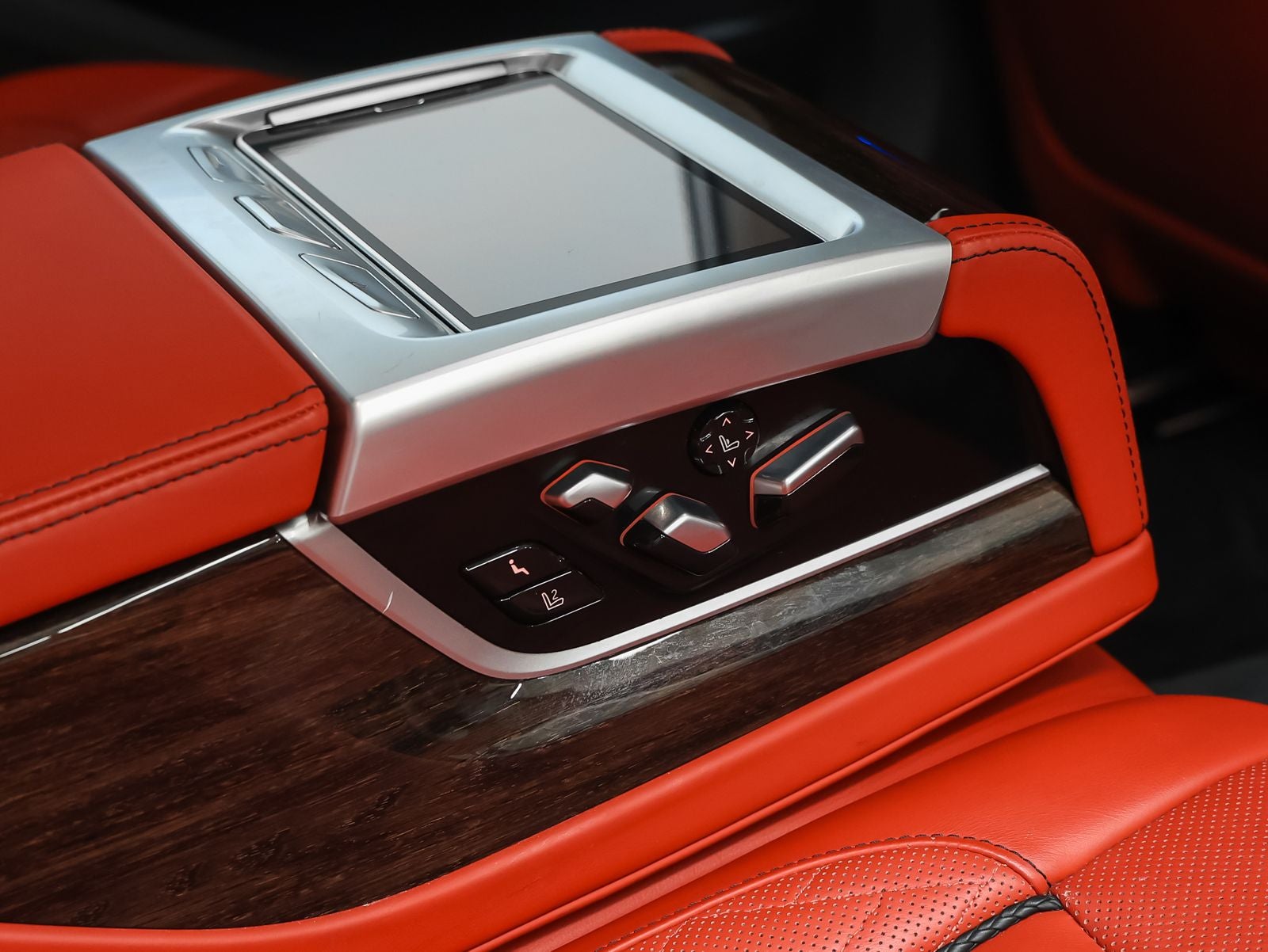 2022 BMW 7 Series ALPINA B7 xDrive