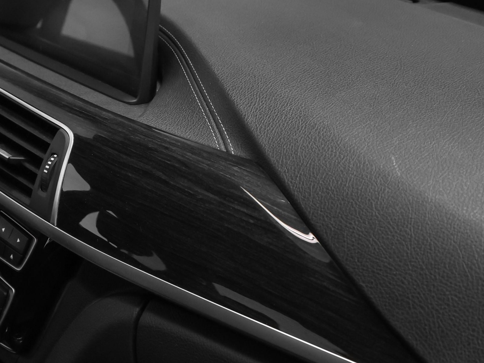 2018 BMW 3 Series 330i xDrive