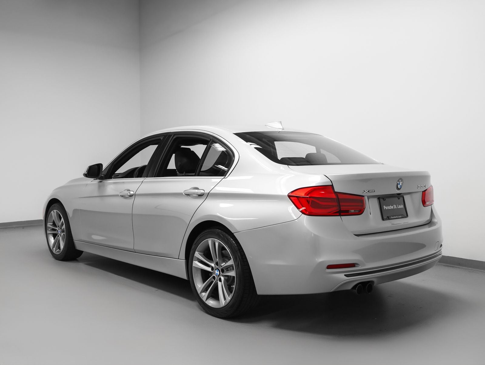 2018 BMW 3 Series 330i xDrive