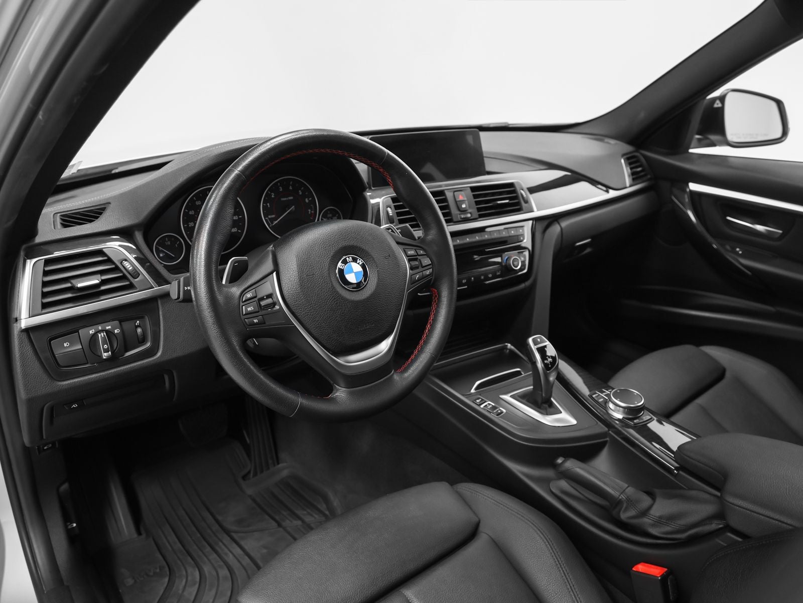 2018 BMW 3 Series 330i xDrive