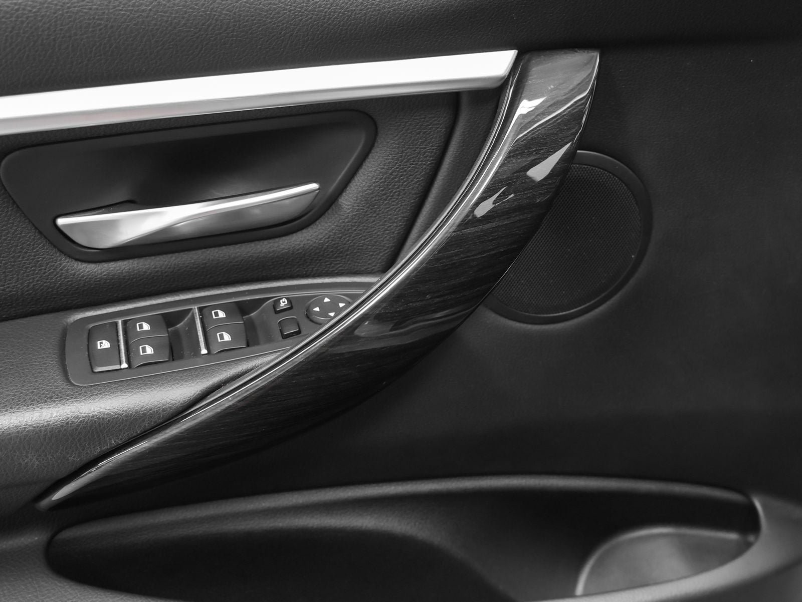 2018 BMW 3 Series 330i xDrive