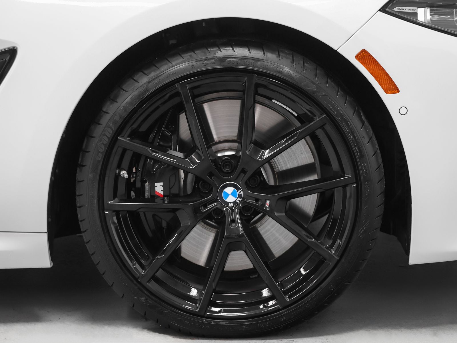 2026 BMW 8 Series M850i xDrive