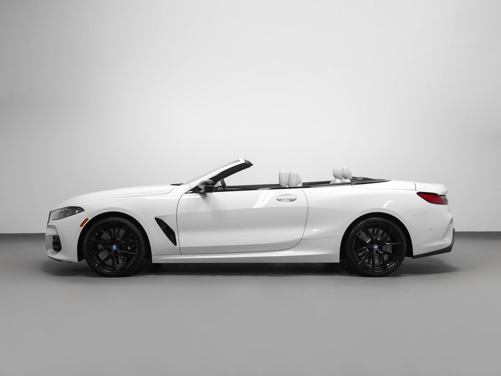2026 BMW 8 Series M850i xDrive