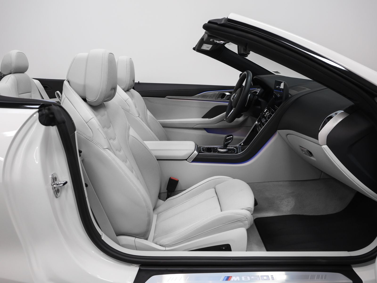 2026 BMW 8 Series M850i xDrive