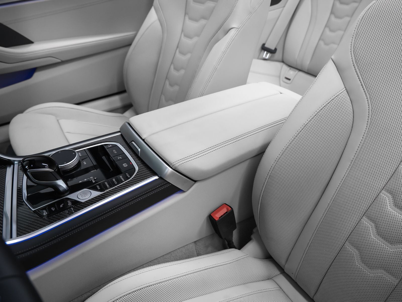 2026 BMW 8 Series M850i xDrive