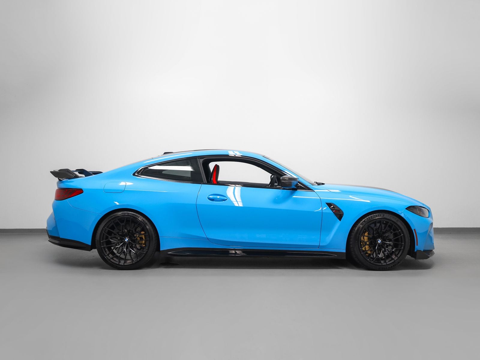2025 BMW M4 CS