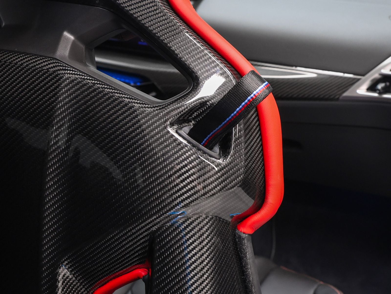 2025 BMW M4 CS