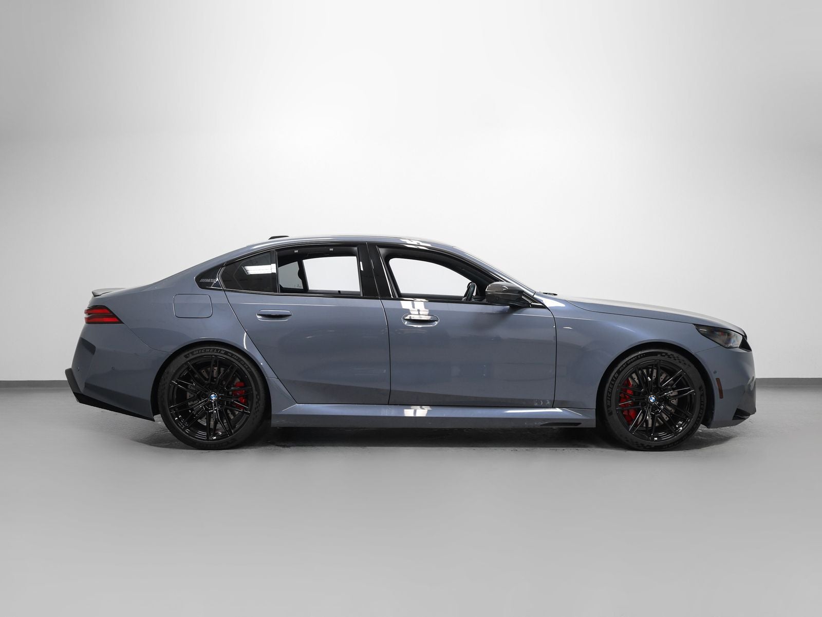 2025 BMW M5 Base