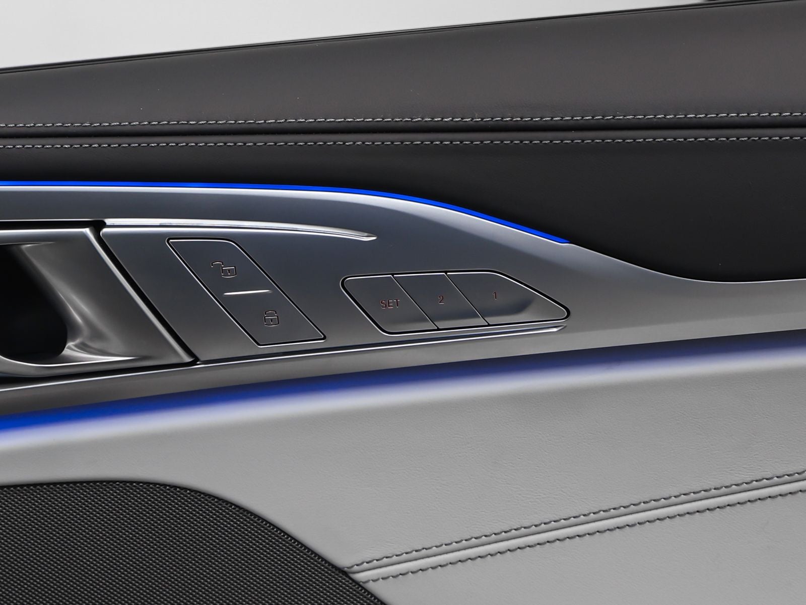 2021 BMW M8 Base