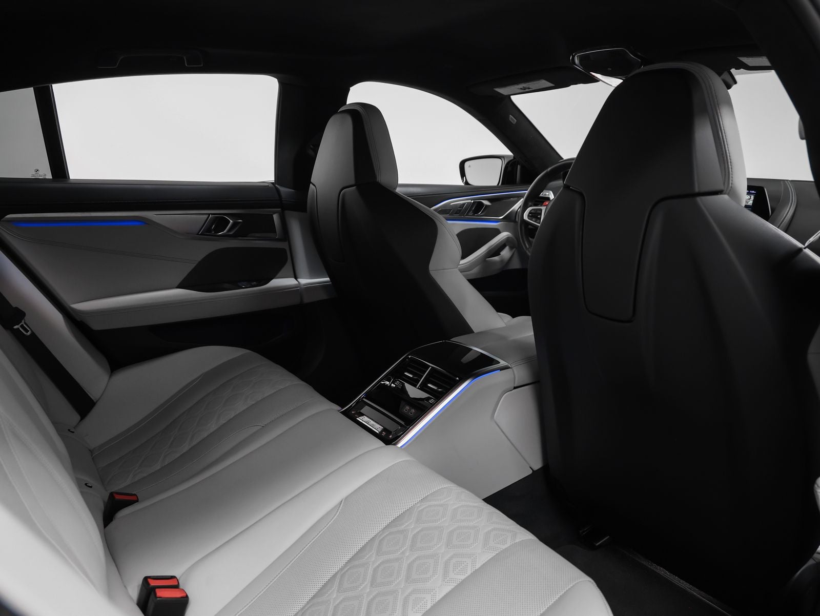 2021 BMW M8 Base