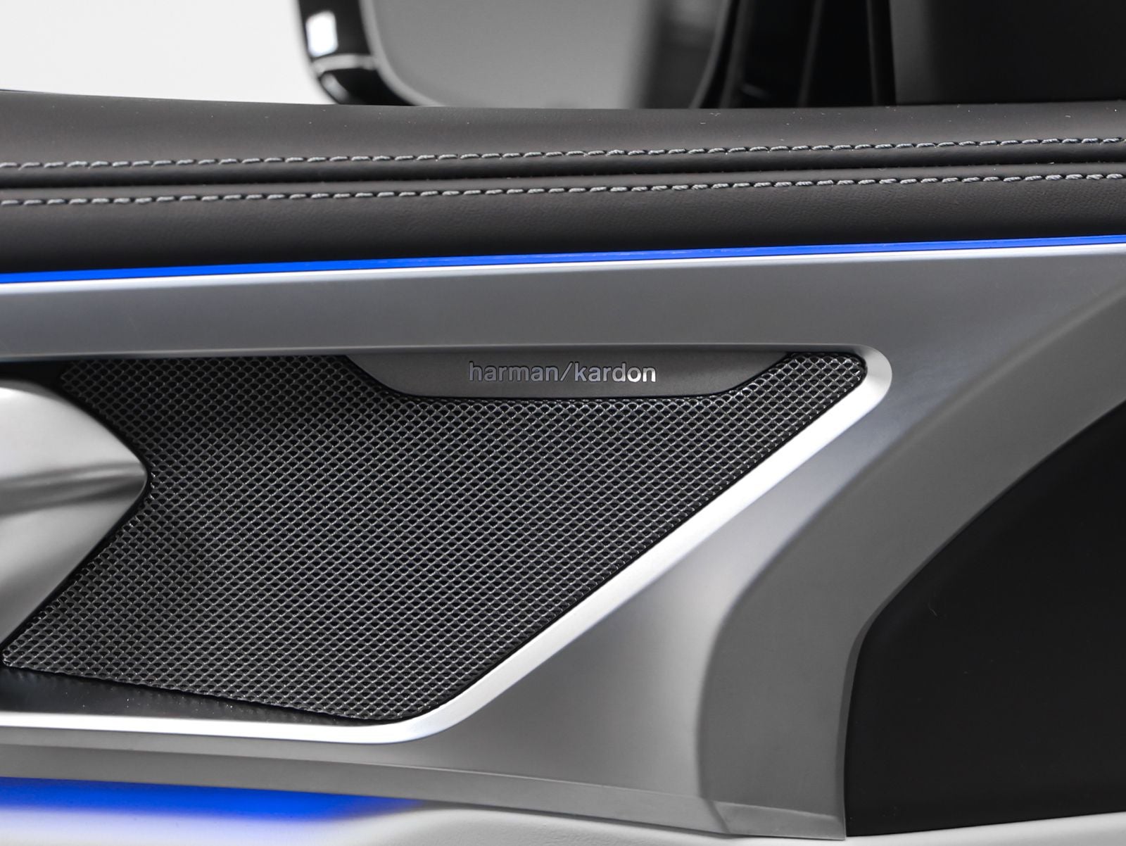 2021 BMW M8 Base