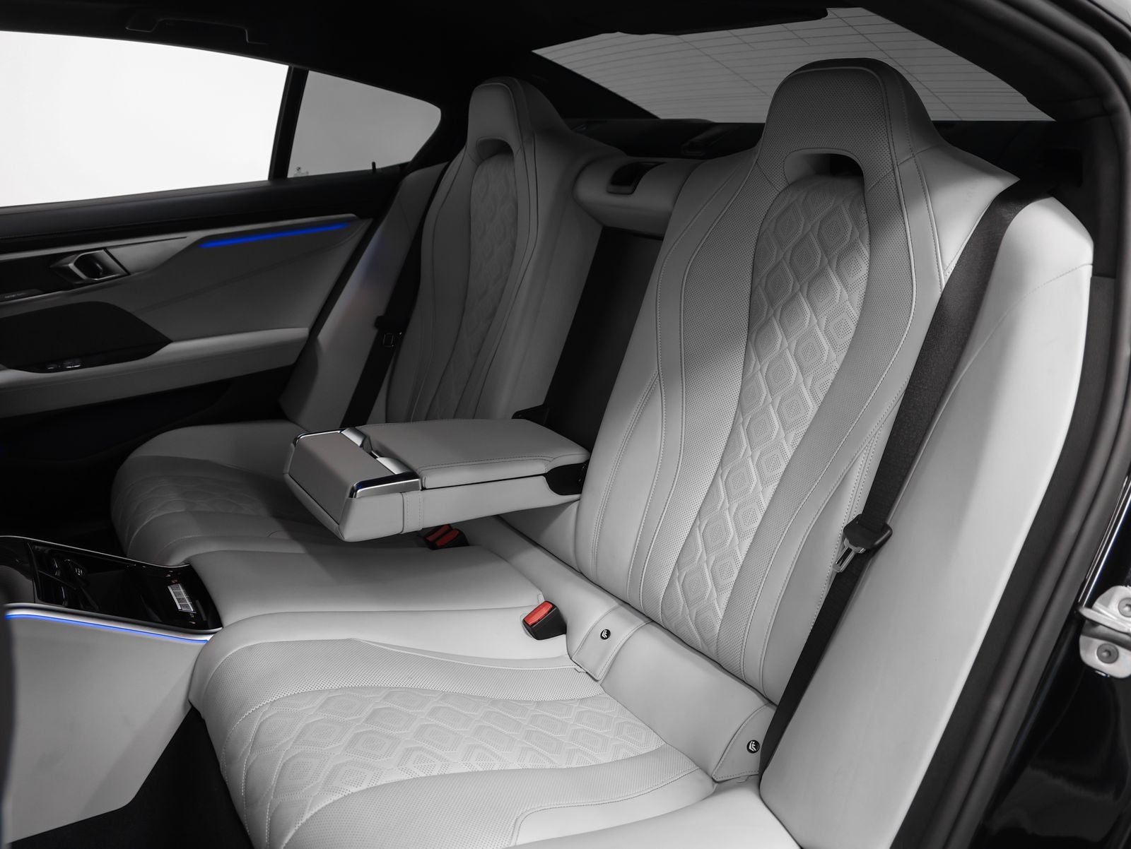 2021 BMW M8 Base