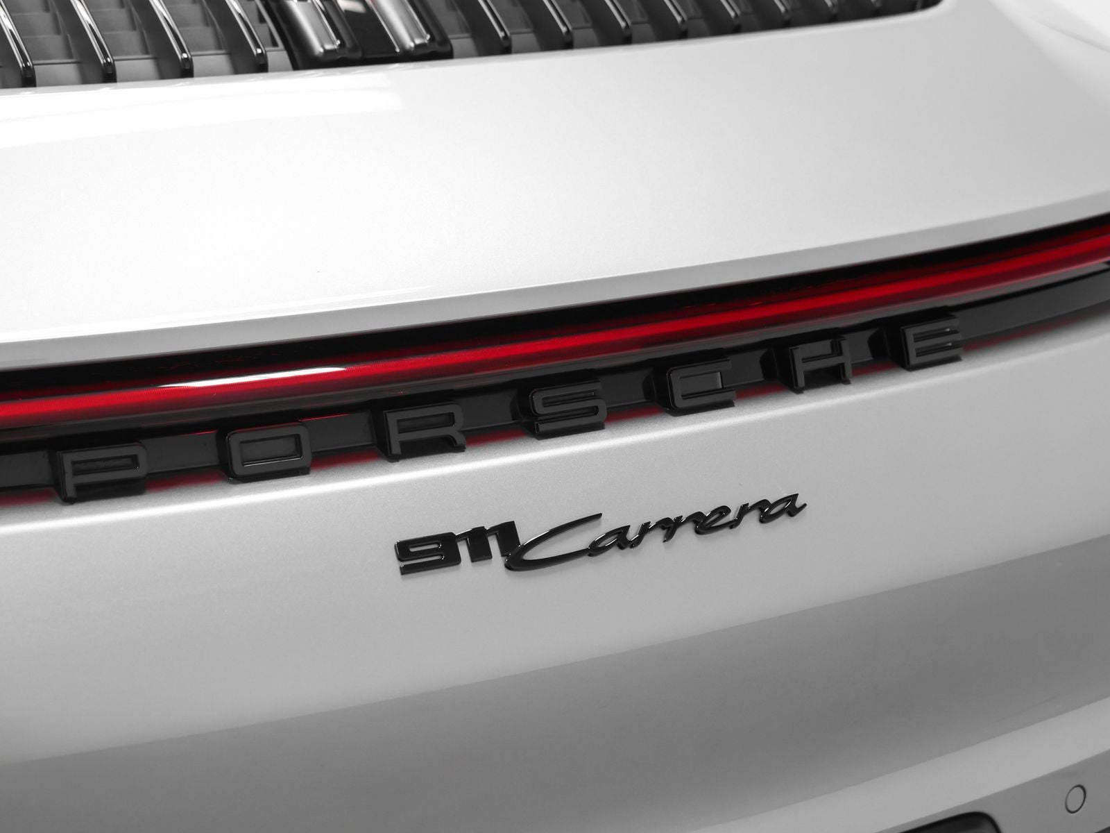 2020 Porsche 911 Carrera