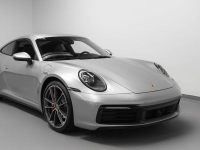 2020 Porsche 911 Carrera