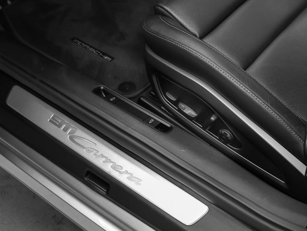 2020 Porsche 911 Carrera