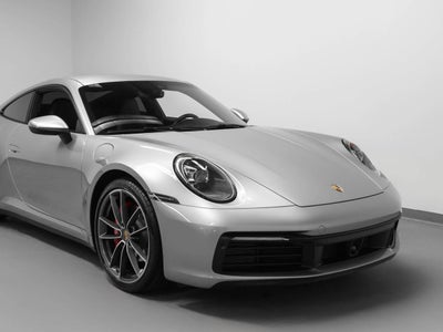 2020 Porsche 911 Carrera