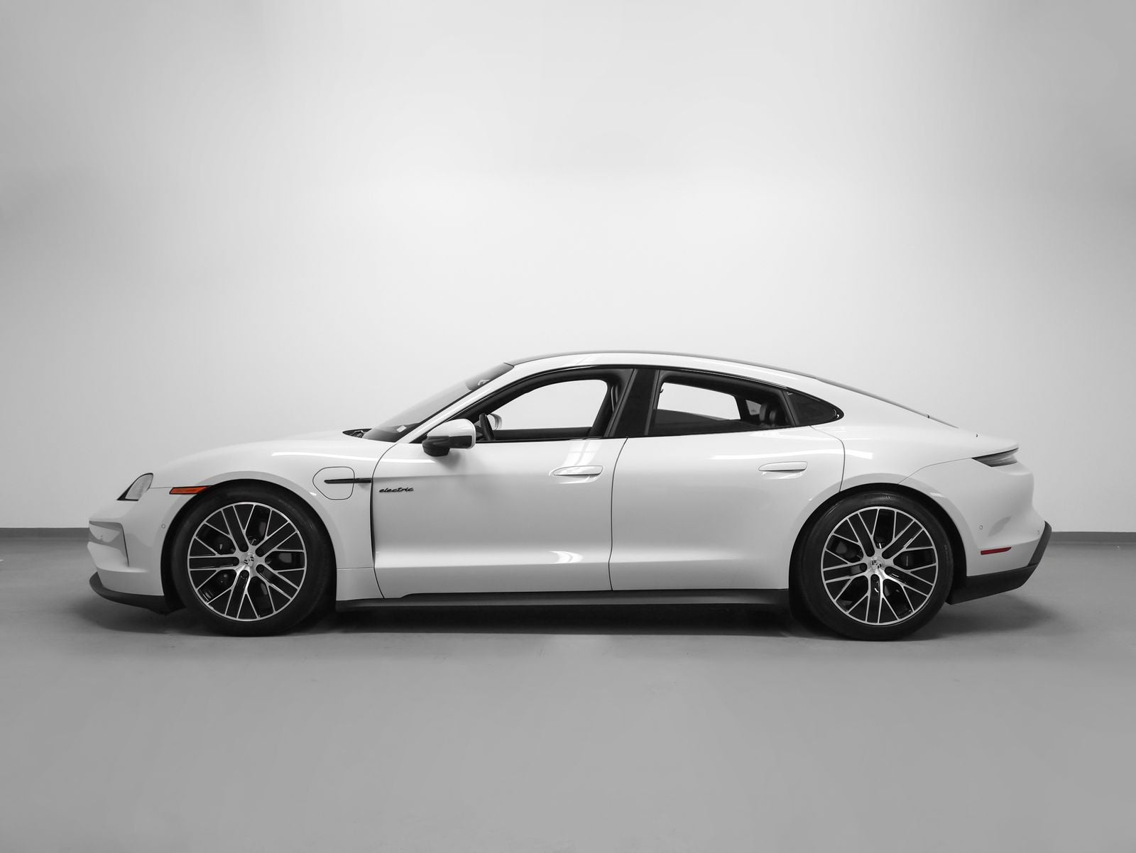2025 Porsche Taycan Taycan 4