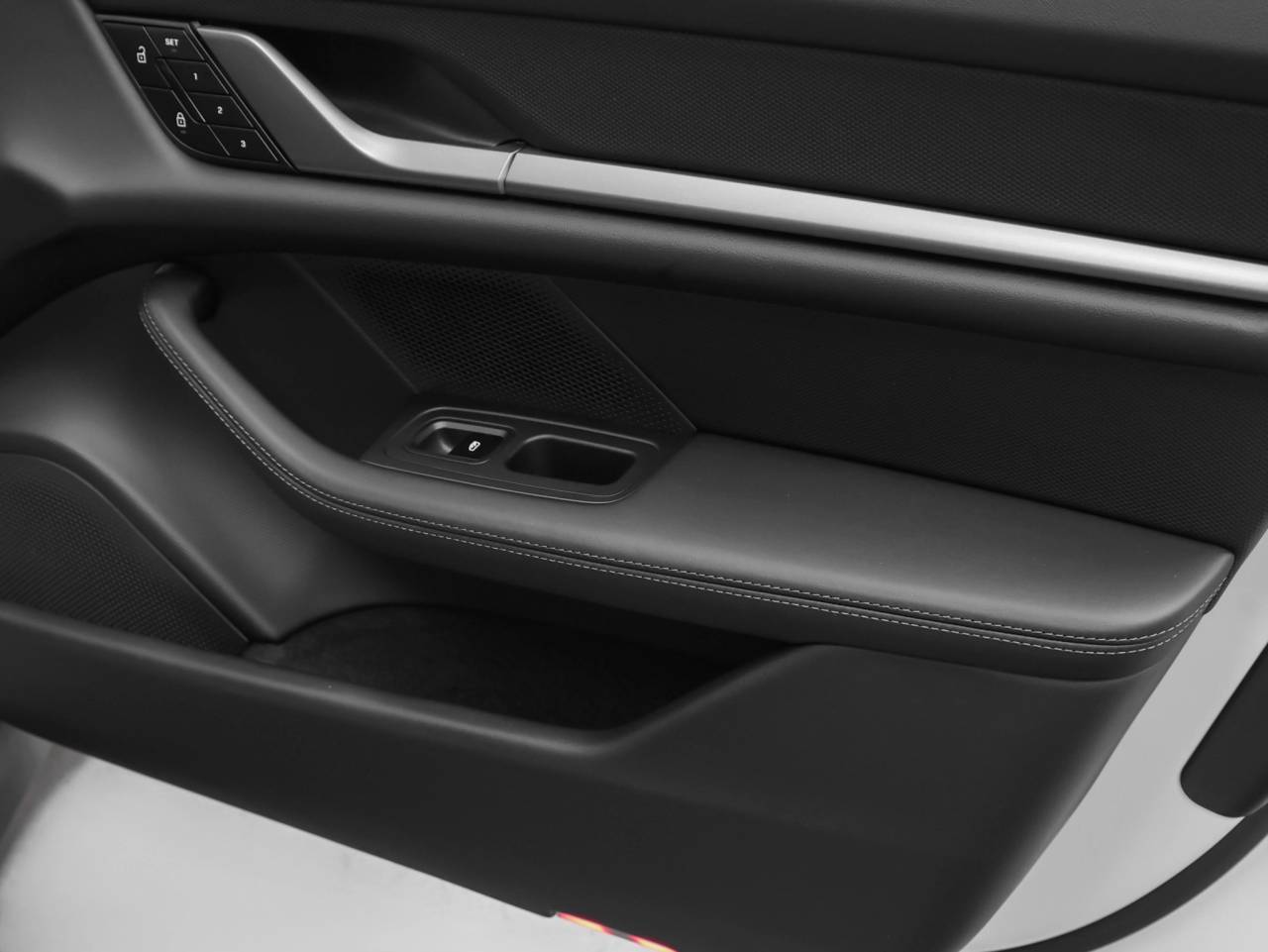2025 Porsche Taycan Taycan 4