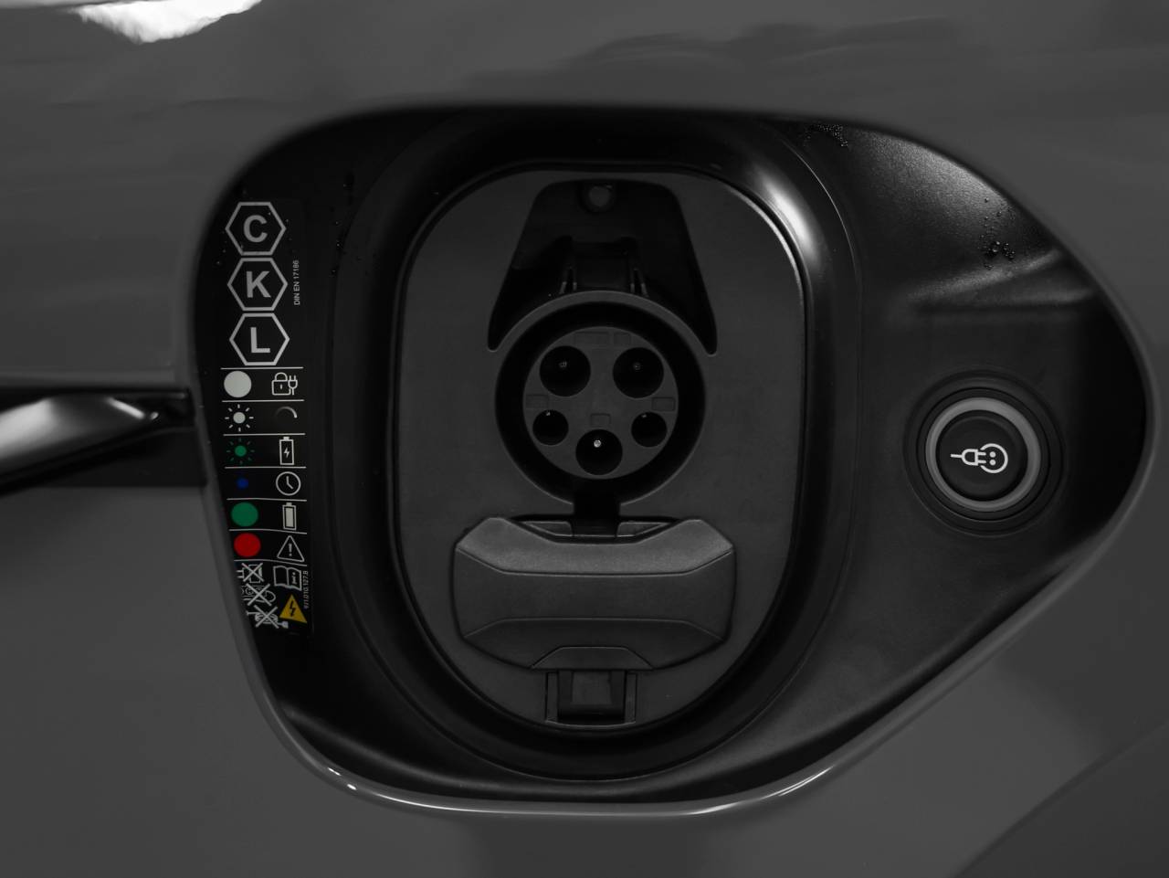 2025 Porsche Taycan Taycan 4