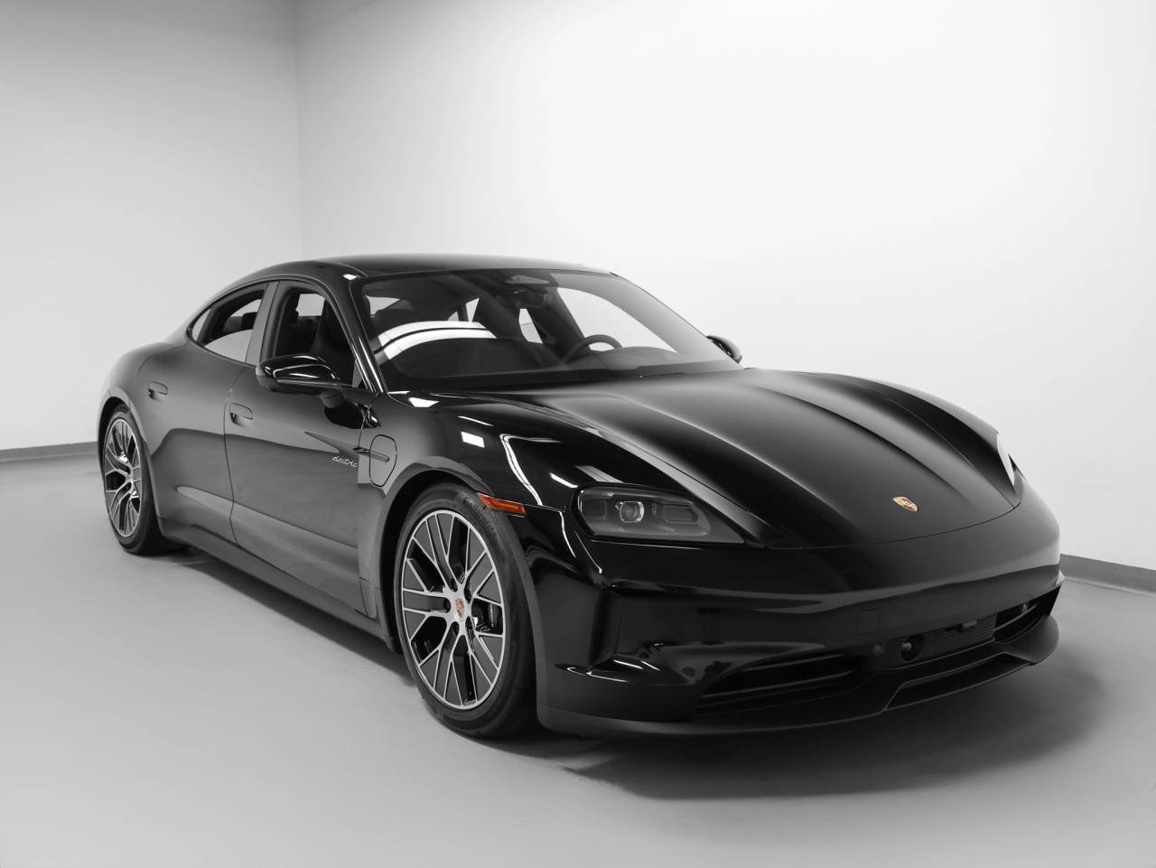 2026 Porsche Taycan 4