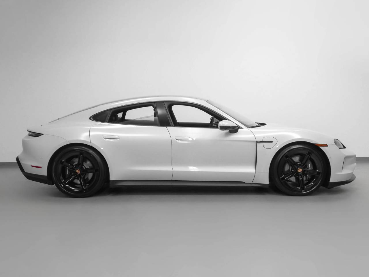 2025 Porsche Taycan Taycan