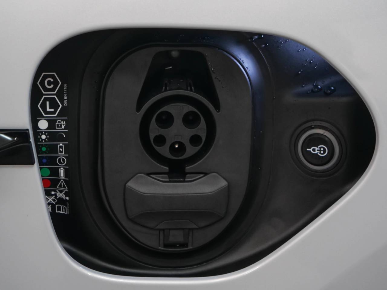 2025 Porsche Taycan Taycan