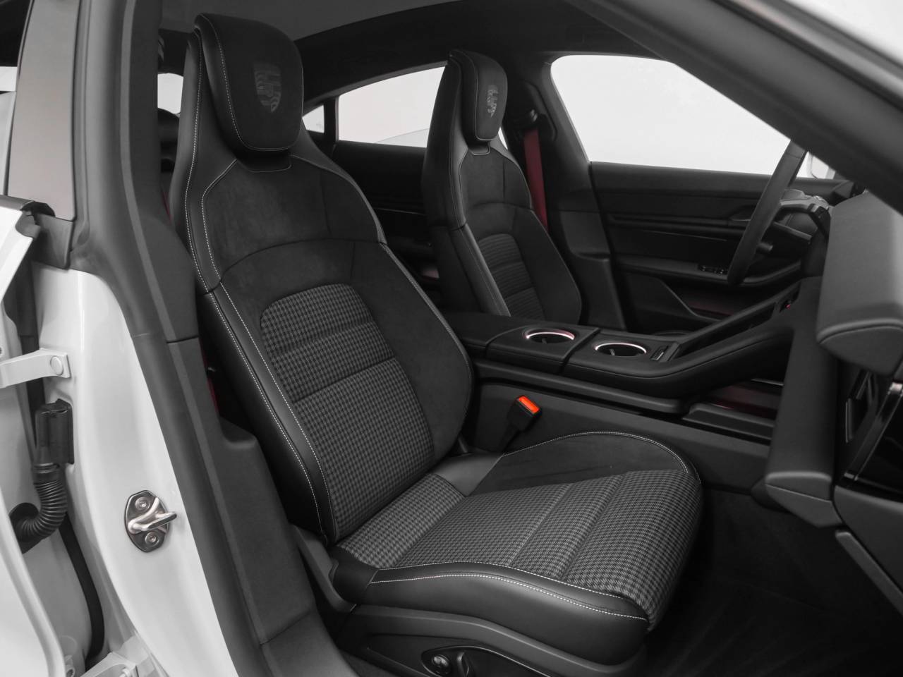 2025 Porsche Taycan Taycan