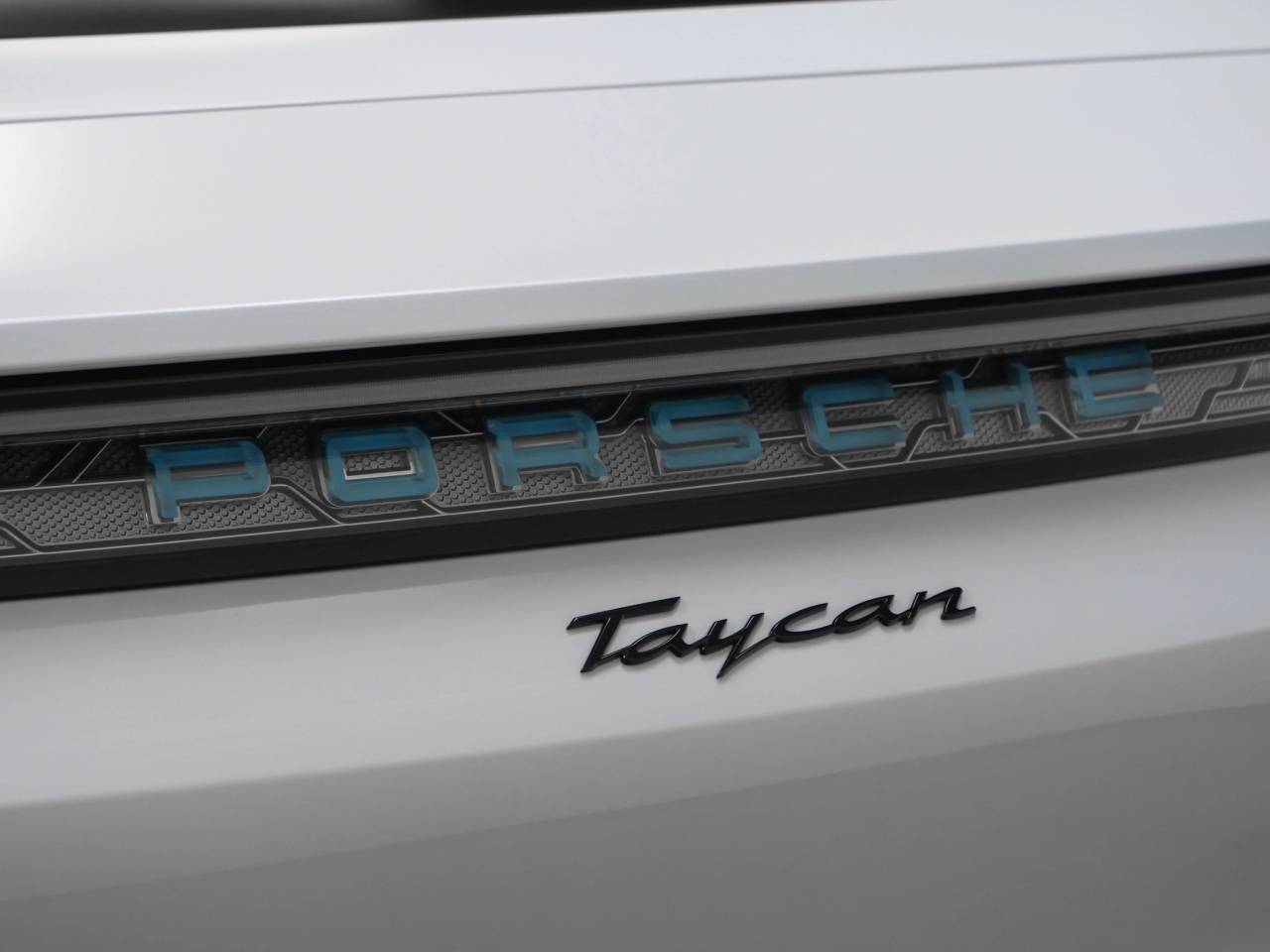 2025 Porsche Taycan Taycan