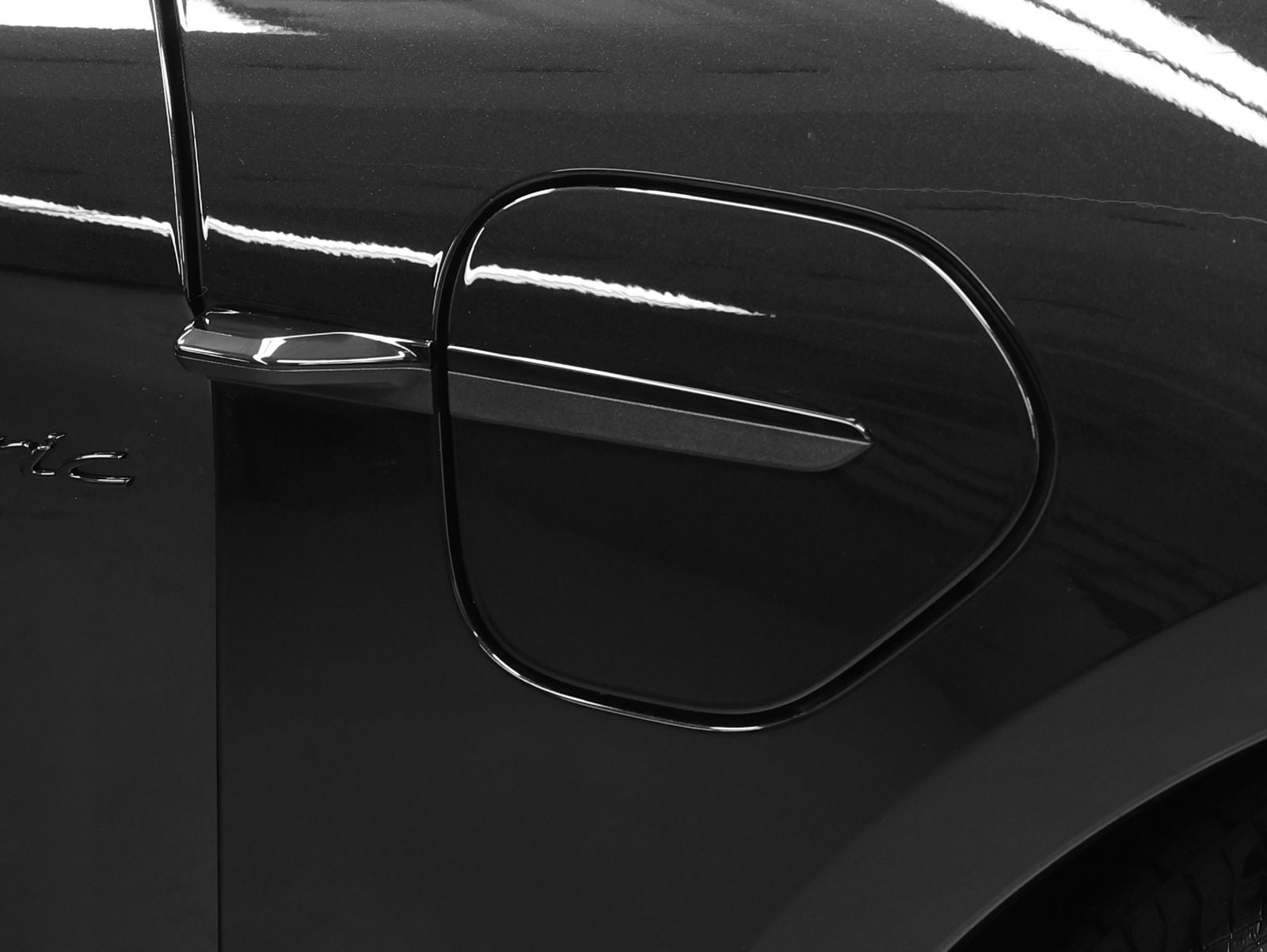 2026 Porsche Taycan Taycan 4 Black Edition