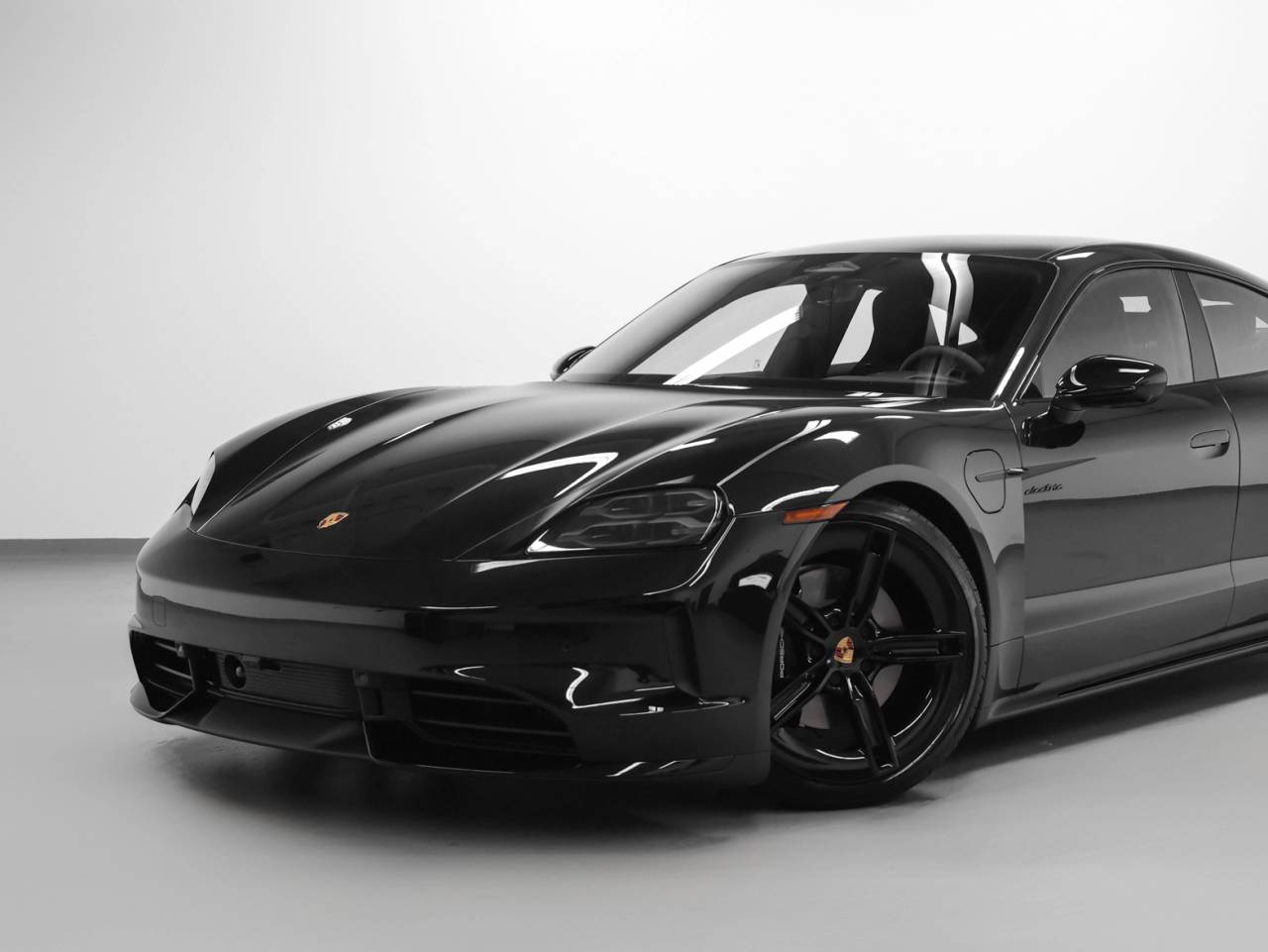 2026 Porsche Taycan Taycan 4 Black Edition