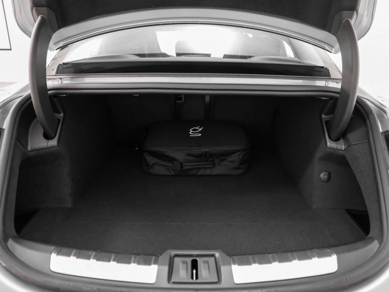 2025 Porsche Taycan Taycan 4