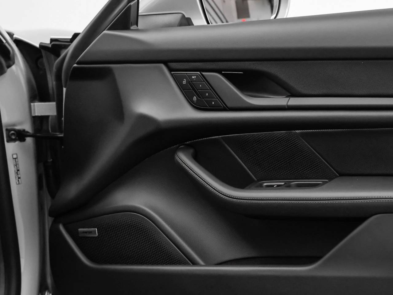 2025 Porsche Taycan Taycan 4