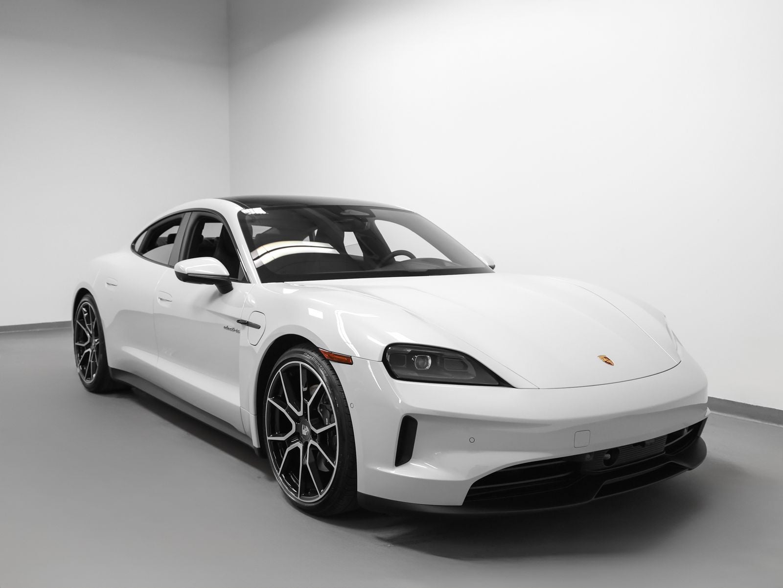 2026 Porsche Taycan 4