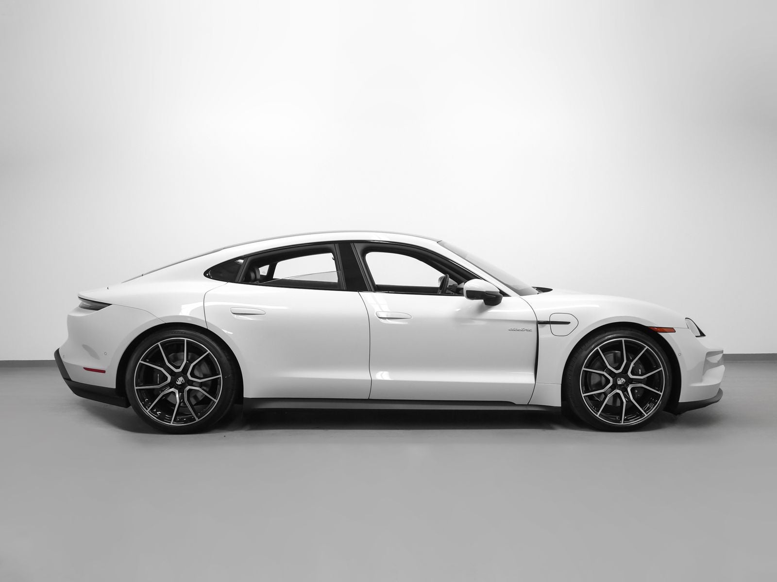 2026 Porsche Taycan 4