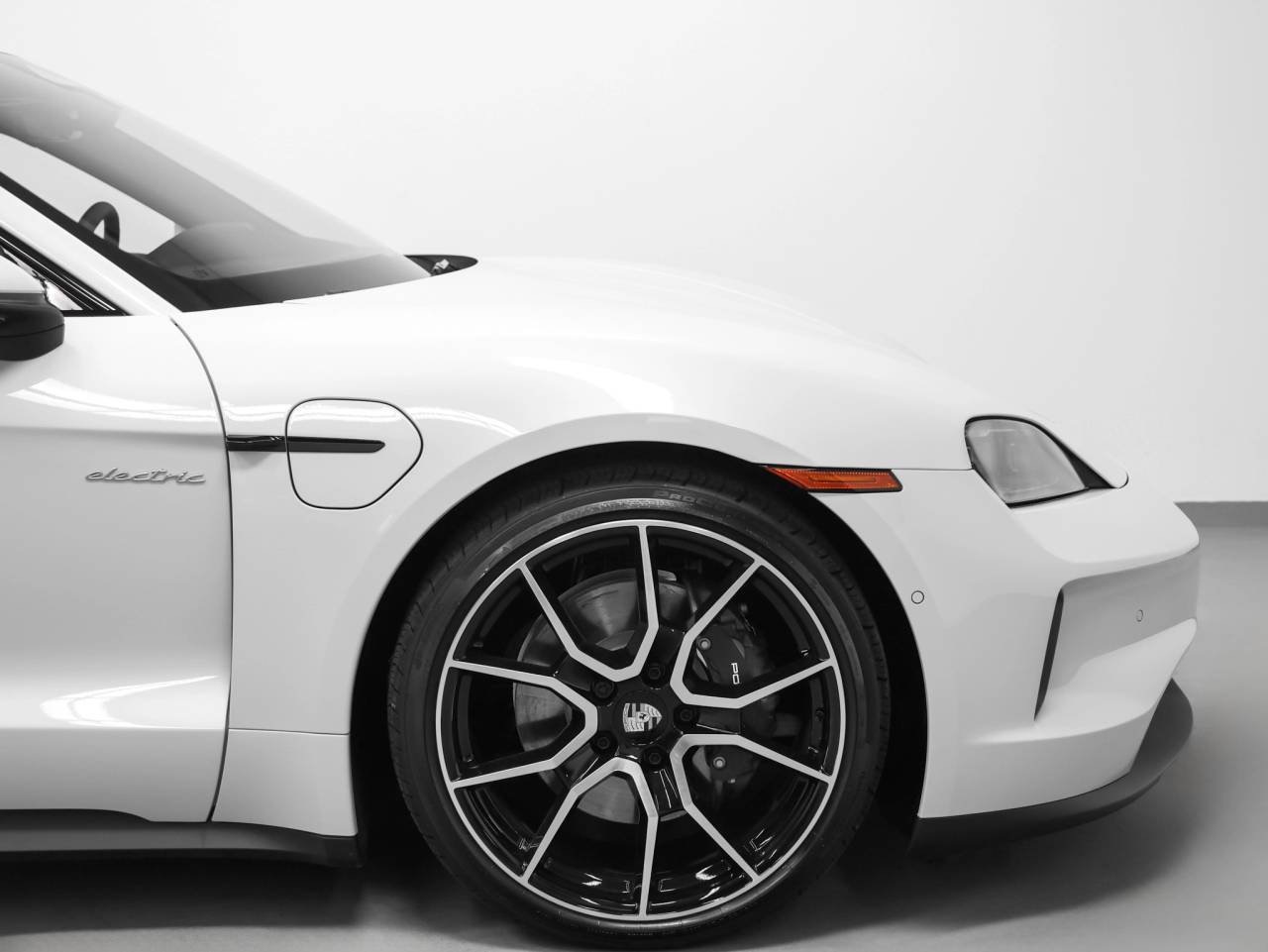 2026 Porsche Taycan 4