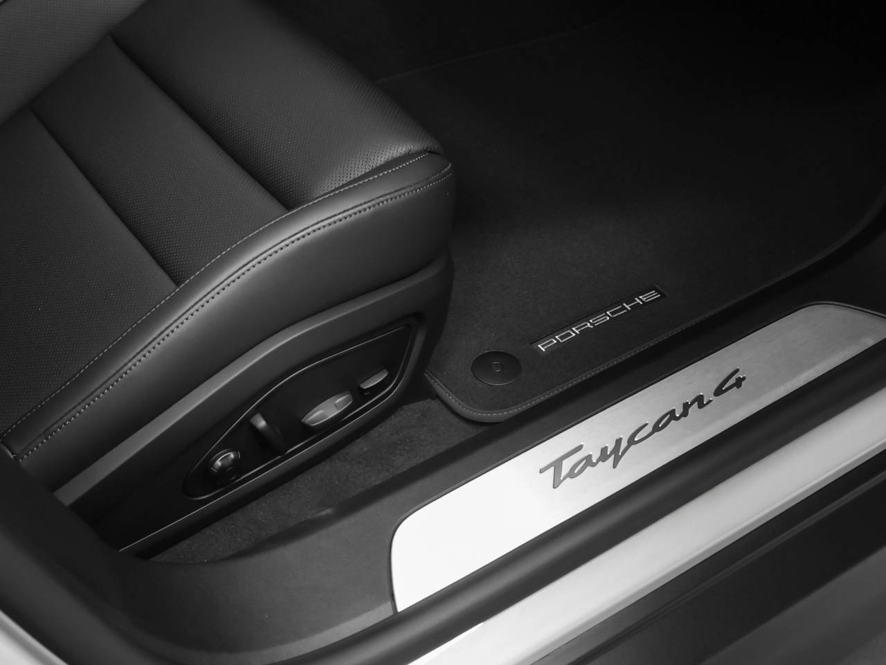 2026 Porsche Taycan 4