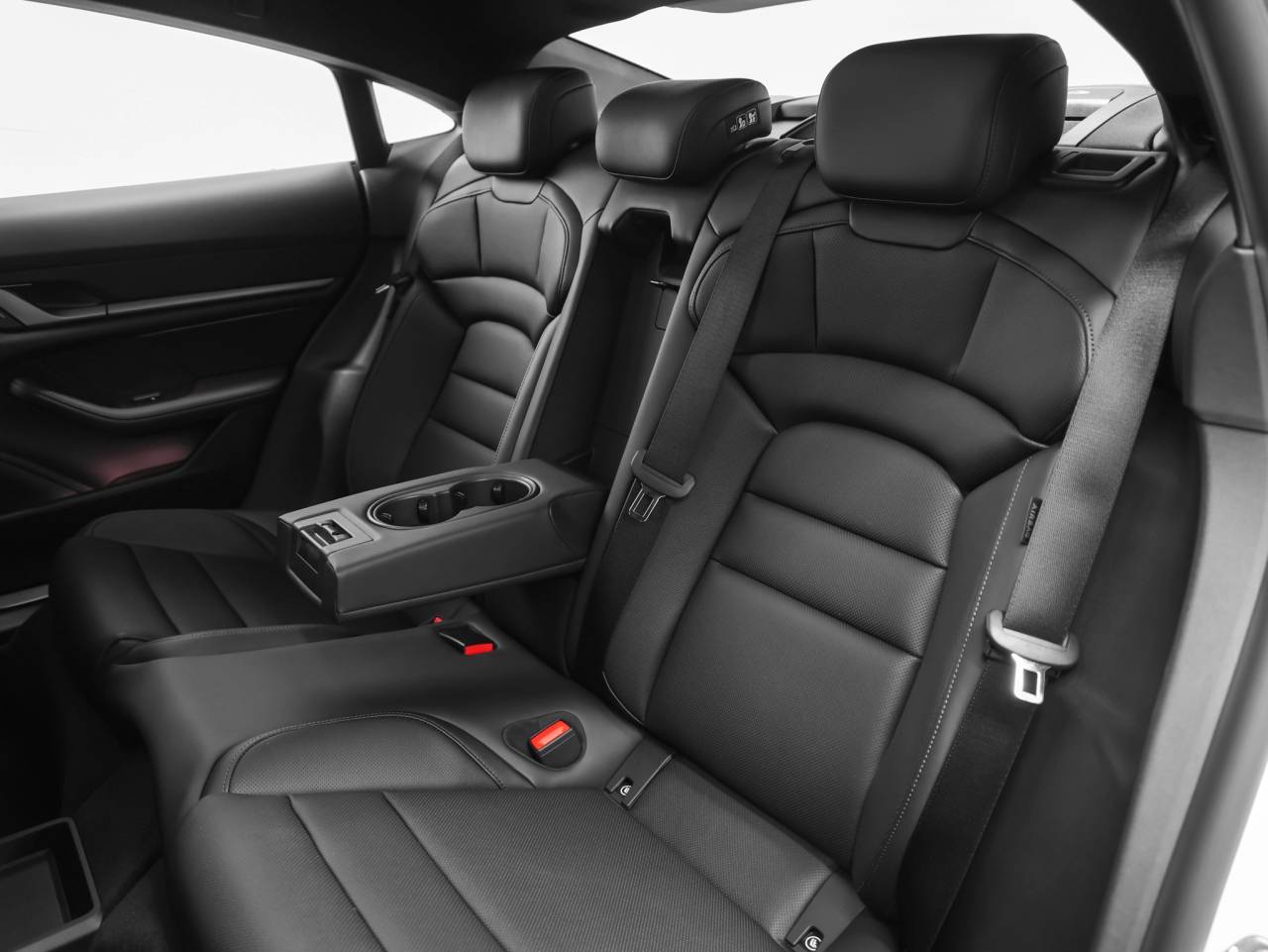 2026 Porsche Taycan 4