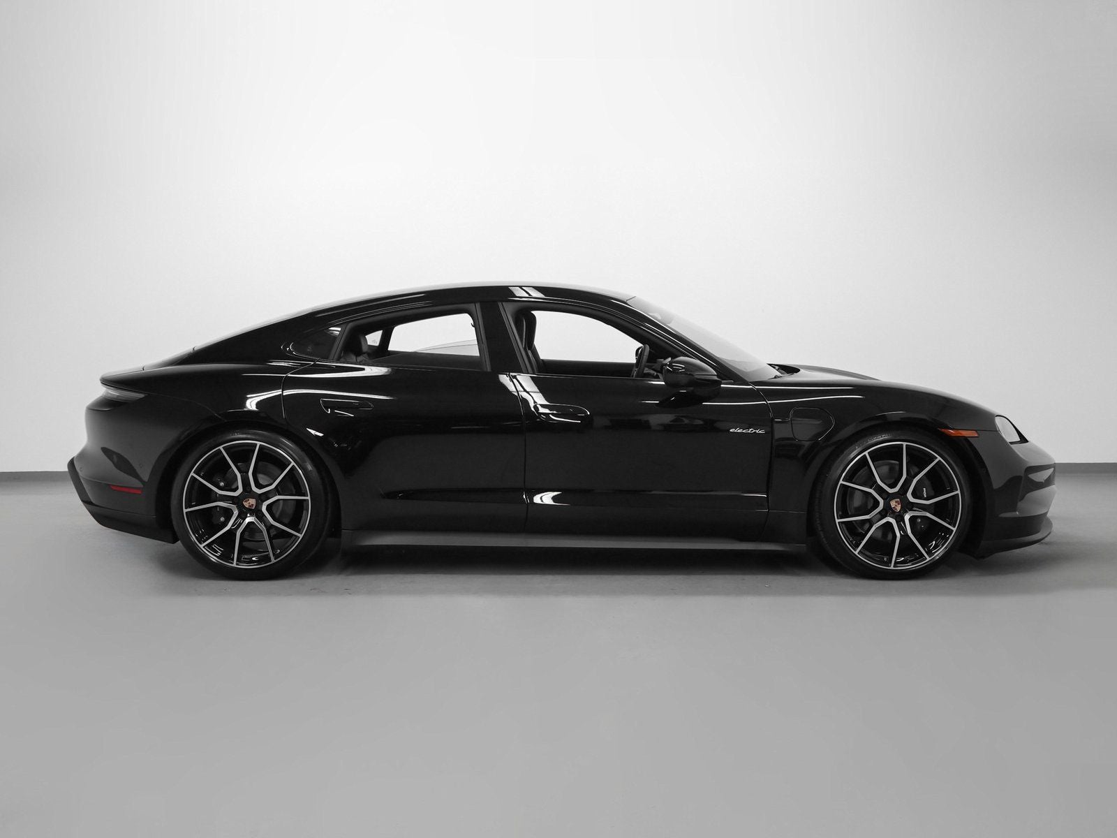 2025 Porsche Taycan Taycan 4