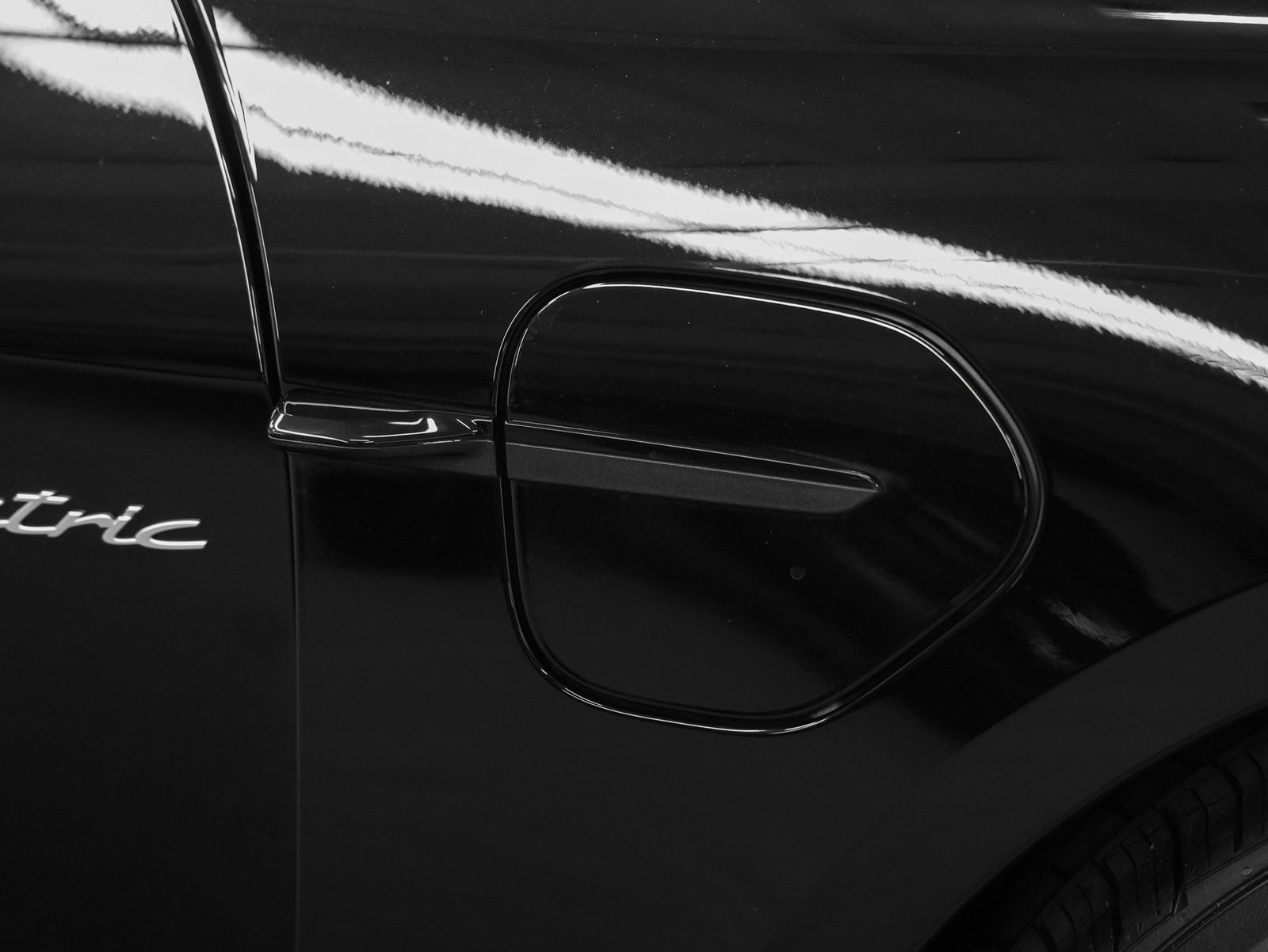 2025 Porsche Taycan Taycan 4