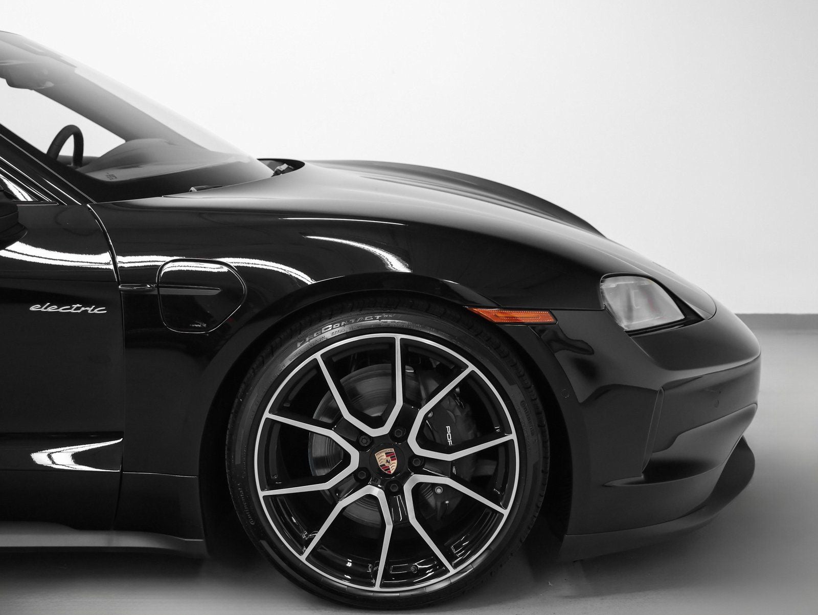 2025 Porsche Taycan Taycan 4