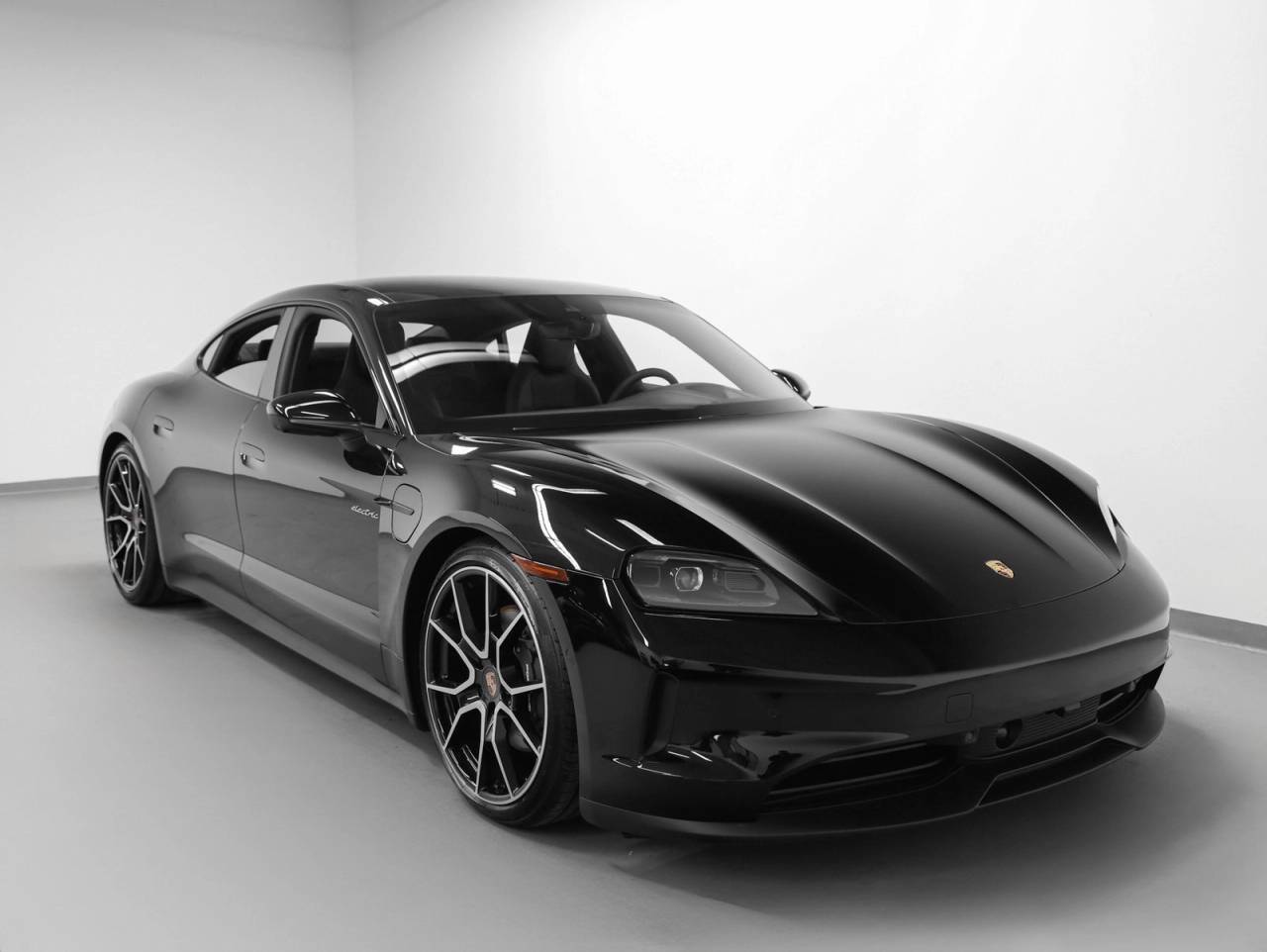 2025 Porsche Taycan Taycan 4