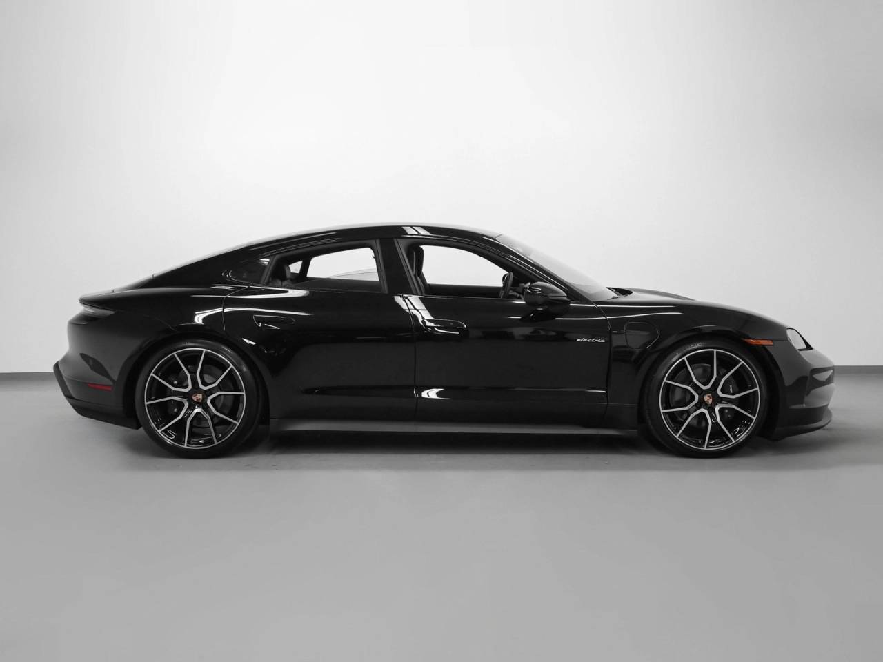 2025 Porsche Taycan Taycan 4