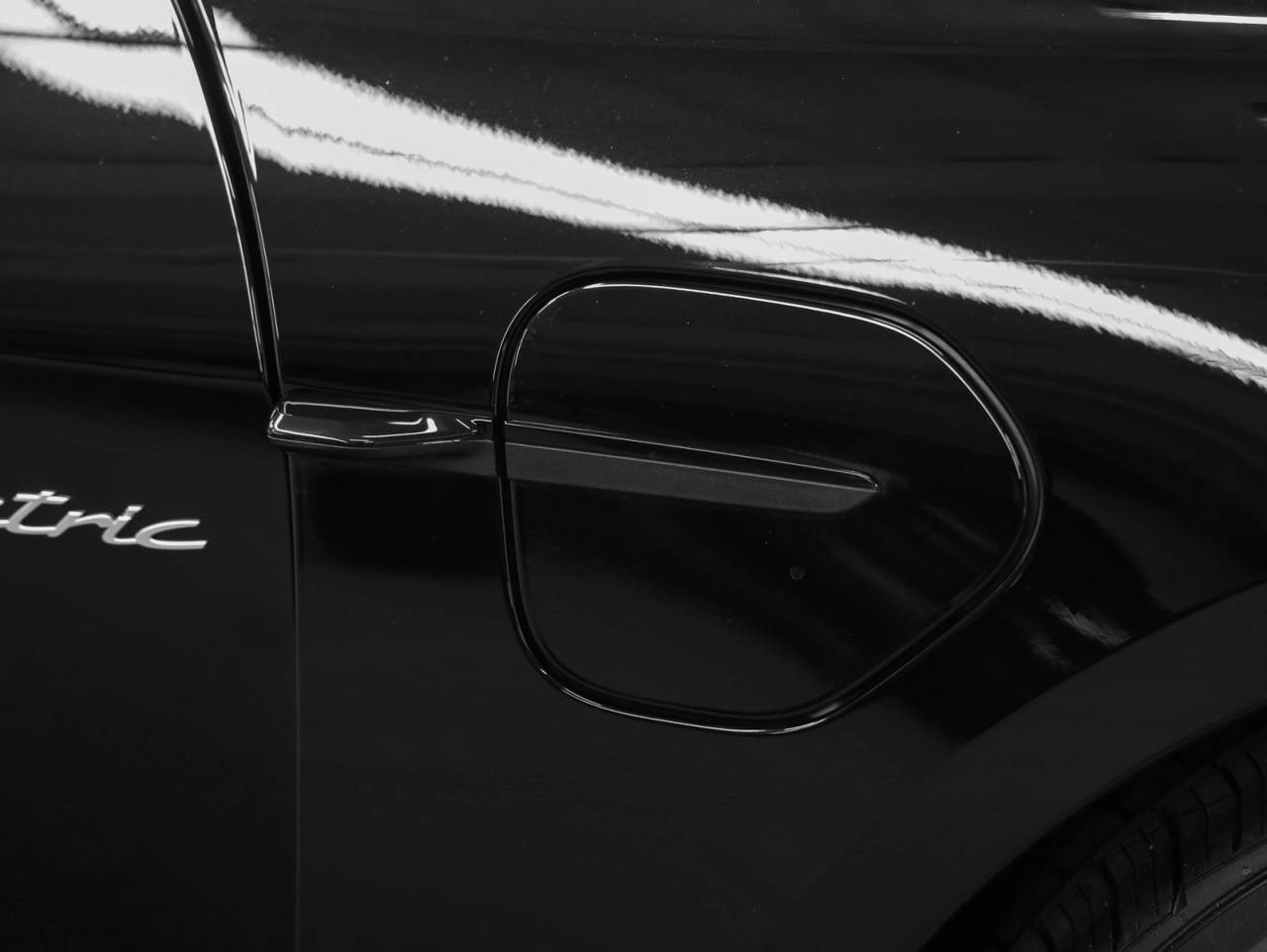 2025 Porsche Taycan Taycan 4