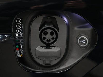 2025 Porsche Taycan Taycan 4