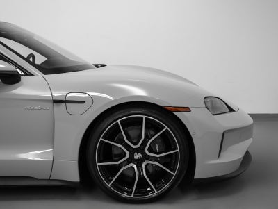 2025 Porsche Taycan Performance Battery Plus