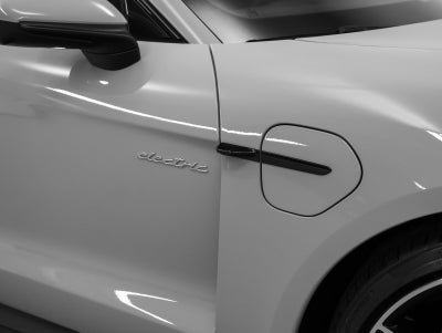 2025 Porsche Taycan Performance Battery Plus