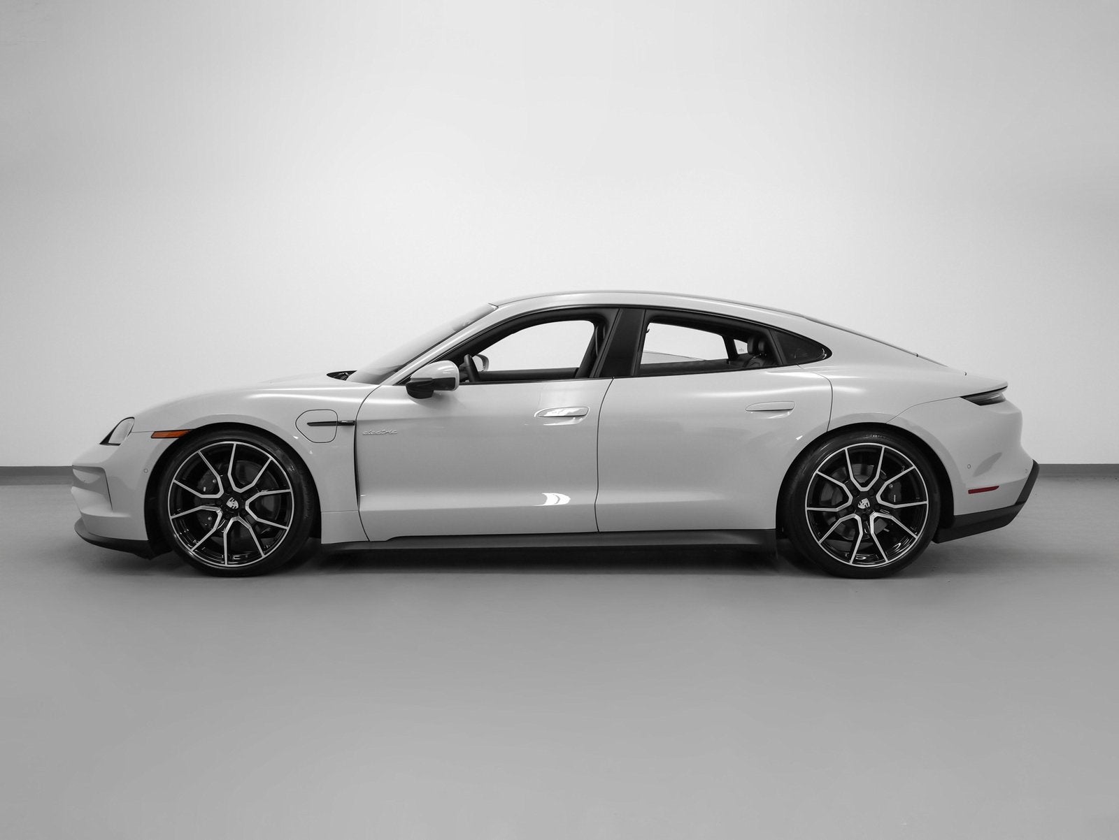 2025 Porsche Taycan Performance Battery Plus