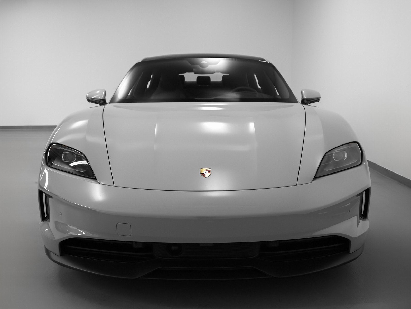 2025 Porsche Taycan Performance Battery Plus