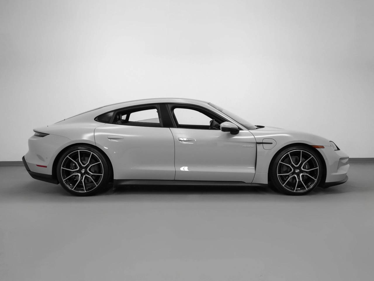 2025 Porsche Taycan Taycan